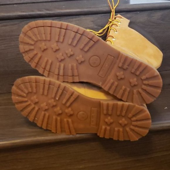 Timberland Girl's Tall Lace Up Boots - Picture 12 of 12